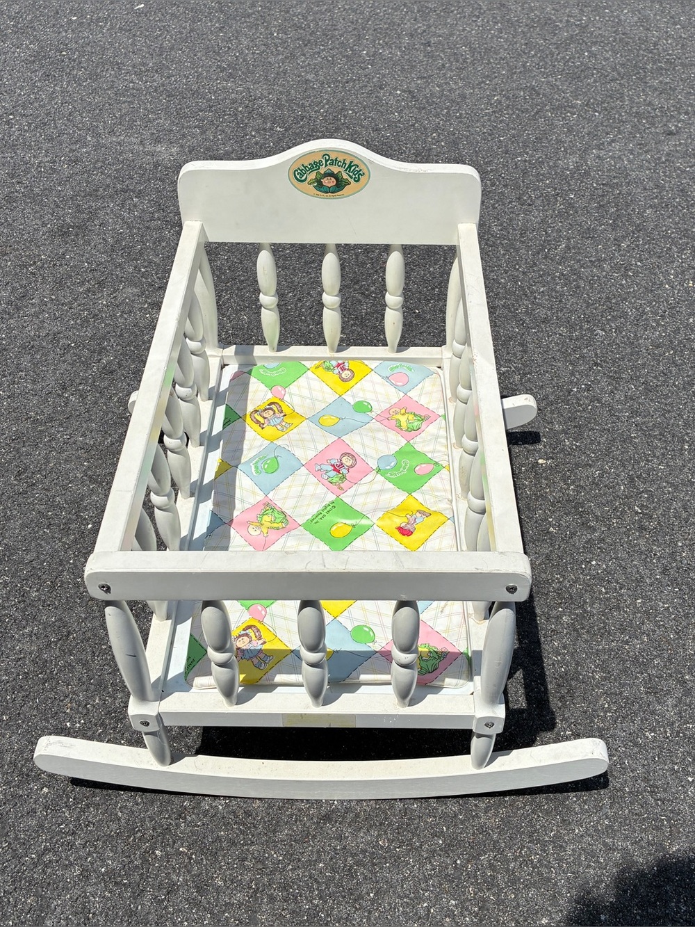 Vintage Cabbage Patch Kids 1980's Wooden Rocking Cradle Baby Doll Crib with pad